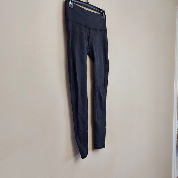 Lululemon Reveal 7/8 Tight - Picture 7 of 12